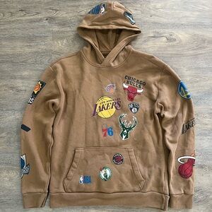 Hollister NBA Team Logo Brown Hoodie - Sz Medium